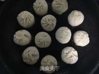 【东北】芽菜猪肉水煎包的做法步骤:17