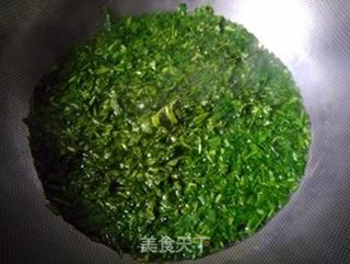 【上海】荠菜炒年糕的做法步骤:4