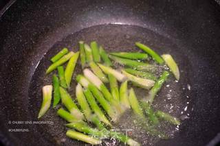 芦笋杏鲍菇酿鸡翅(含鸡中翅去骨全视频教程)的做法步骤:6