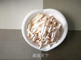 【四川】鱼香杏鲍菇的做法步骤：1