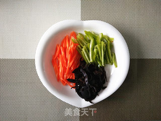 【四川】鱼香杏鲍菇的做法步骤:2