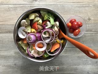 迷迭香杂蔬烤法式羊排的做法步骤:4
