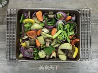 迷迭香杂蔬烤法式羊排的做法步骤:11