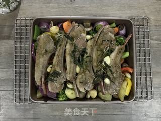 迷迭香杂蔬烤法式羊排的做法步骤:12