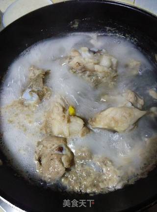 【四川】龙骨萝卜汤的做法步骤:3