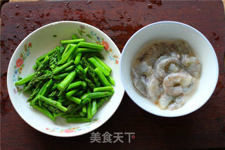 【上海】芦笋炒虾球的做法步骤:3