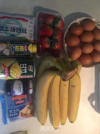 水果寿司—草莓芝士寿司的做法步骤:2