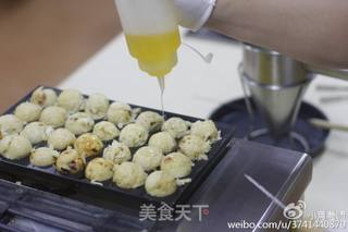 还要火很多年的日式章鱼烧 章鱼小丸子的做法步骤:3