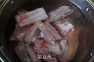 【山东】板栗烧排骨的做法步骤：1