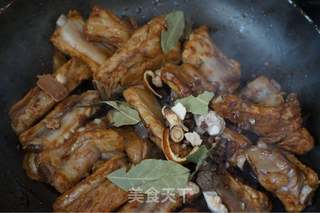【山东】板栗烧排骨的做法步骤:7