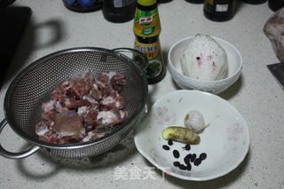 【广东】豉汁排骨蒸芋头的做法步骤：1