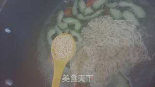 【广东】小蕃茄鸡蛋汤面的做法步骤:4