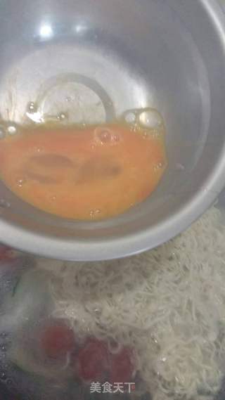 【广东】小蕃茄鸡蛋汤面的做法步骤:6