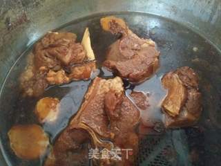 【东北】红焖羊腿的做法步骤:5