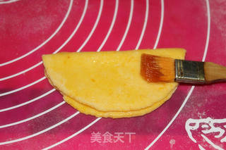 【辽宁】奶香南瓜莲花卷的做法步骤:8