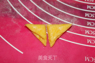 【辽宁】奶香南瓜莲花卷的做法步骤:11