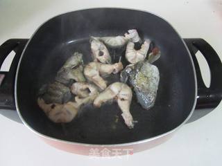 【湖北】财鱼焖藕的做法步骤:5