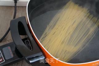 【韩国】青海大王海鲜面的做法步骤:2