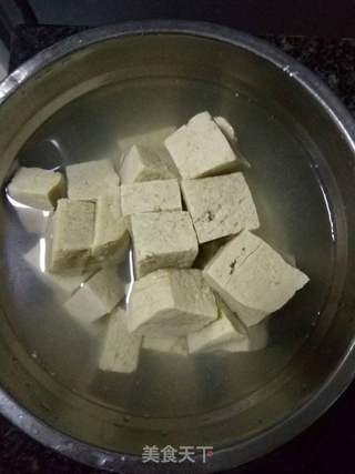 【东北】酸菜猪肉炖冻豆腐的做法步骤:3