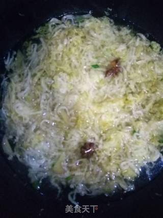 【东北】酸菜猪肉炖冻豆腐的做法步骤:6