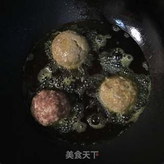 【江苏】红烧狮子头的做法步骤:5