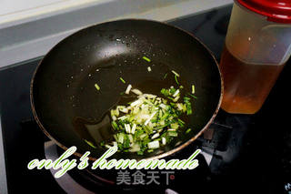 【上海】芋头腊味煲仔饭的做法步骤：5