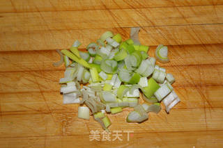 【辽宁】葱香花卷的做法步骤:4