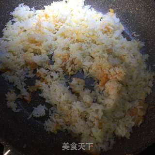 【金华】腊肠炒饭的做法步骤:3