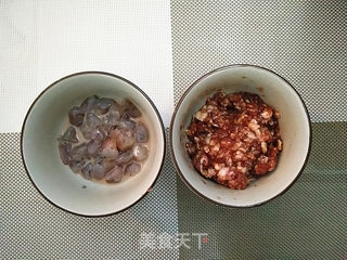 【东北】韭菜盒子的做法步骤：1