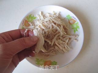 【湖北】木耳虫草花拌鸡丝的做法步骤:4