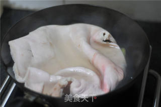 【湖南】春节宴客必备——水晶肉皮冻的做法步骤：2