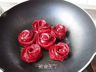 【河南】玫瑰花煎饺的做法步骤:11