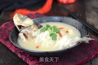 【山西】萝卜丝鲫鱼汤的做法步骤:7