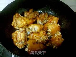 【天津】红烧猪蹄的做法步骤:5