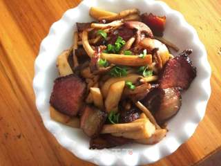【苏州】腊肉煸菌菇的做法步骤:12