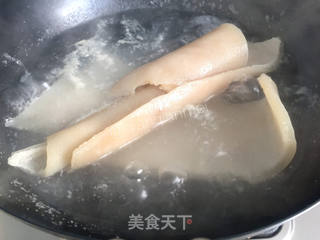 【山东】养颜肉皮冻的做法步骤：1