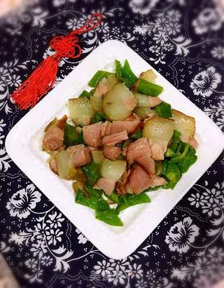 【重庆】青椒炒腊肉的做法步骤:5