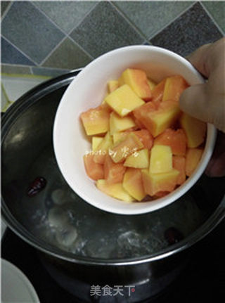 【四川】桂圆木瓜甜品的做法步骤:7