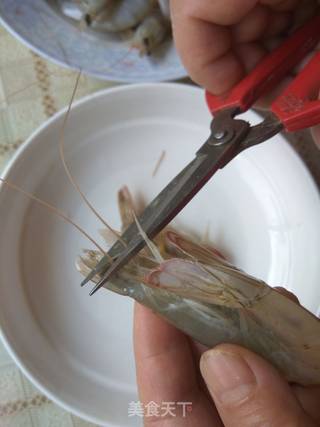 【浙江】油爆青虾的做法步骤:2