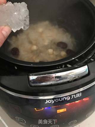 【山东】银耳莲子汤的做法步骤:6