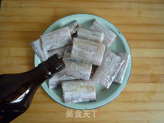 【天津】红烧带鱼的做法步骤:2