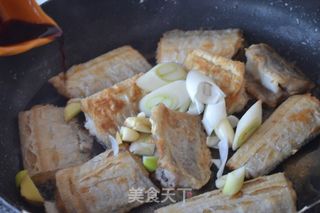 烹煎带鱼的做法步骤:7