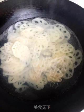 【山东】姜汁藕片的做法步骤:2