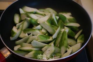 【北京】鸡蛋炒丝瓜的做法步骤：6