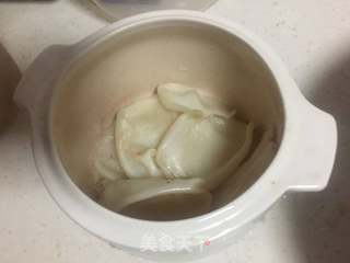 【广东】牛奶炖花胶的做法步骤:4