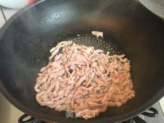 【苏州】韭黄肉丝春卷的做法步骤:3