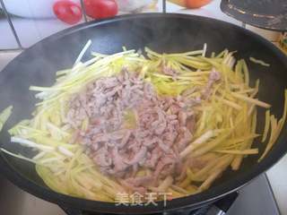 【苏州】韭黄肉丝春卷的做法步骤:7