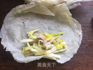 【苏州】韭黄肉丝春卷的做法步骤:9