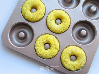 小蜜蜂甜甜圈饭团 的做法步骤:4