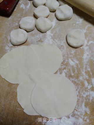 【山东】荠菜煎饺的做法步骤:6